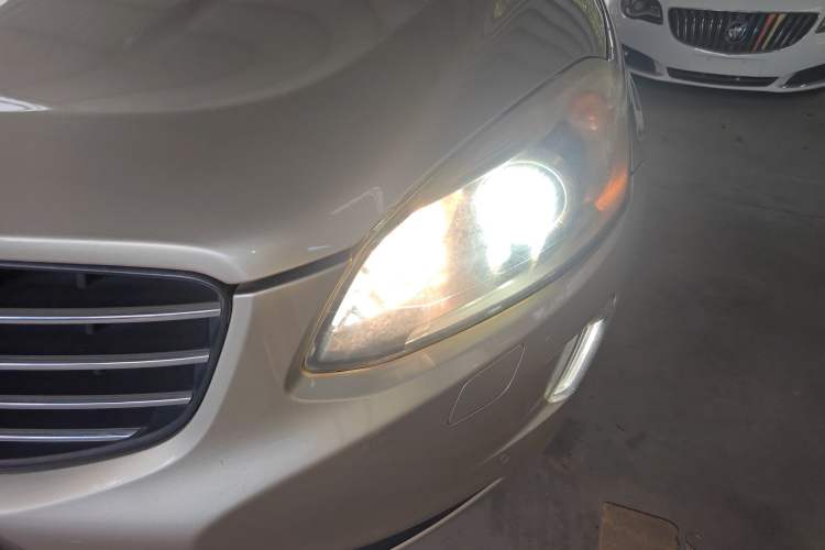 Used Volvo XC60 2014 T5 Zhiyi Edition
