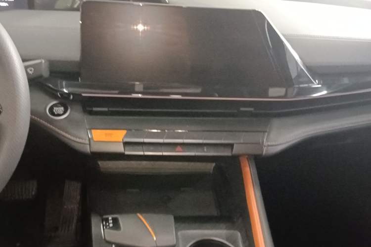 Used CHANGAN UNI-V 2022 1.5T Smart Navigation Version
