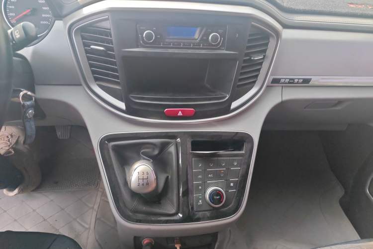 Used JAC Refine M4 2016 2.0L Manual Comfort Edition