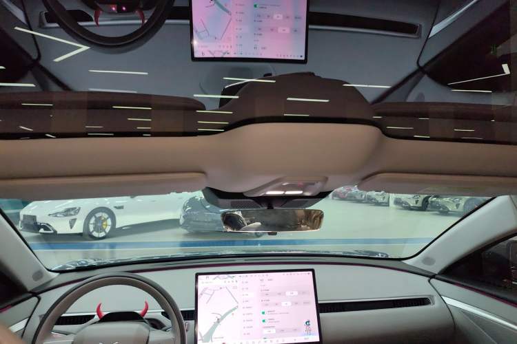 Used XPeng MONA M03 2024 620 with Ultra-Long Range Headliner