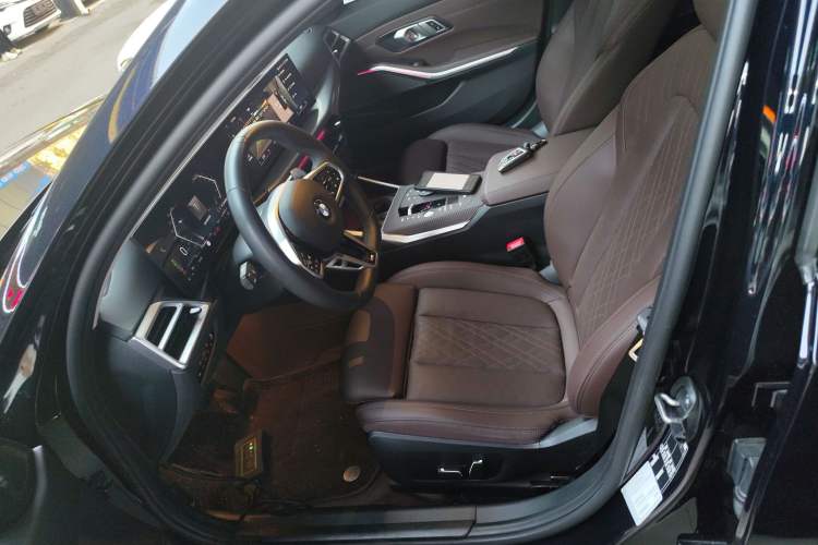 Used BMW 3 Series 2025 330Li M Sport Shadowline Package
