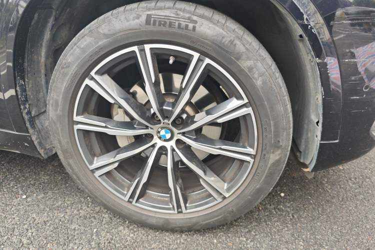 Used BMW X5 2022 xDrive 30Li Luxury M Sport Package