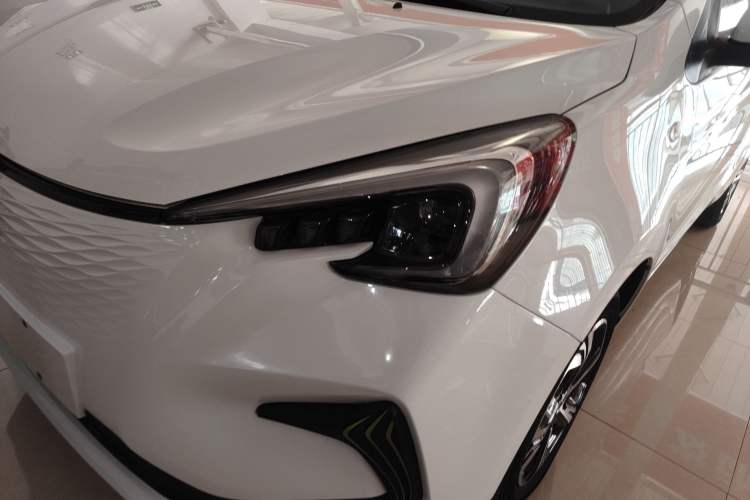 Used CHANGAN Benni E-Star 2022 Qingxin Edition Colorful Model Lithium Iron Phosphate Left Front Headlight