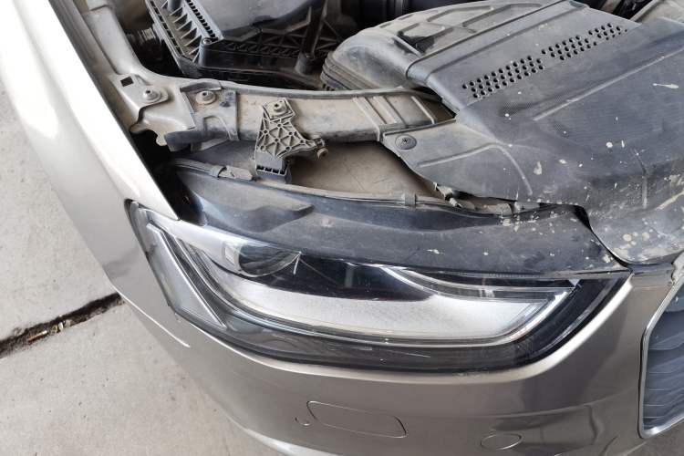 Used Audi A4L 2013 35 TFSI Automatic Standard Model Right Front Headlight