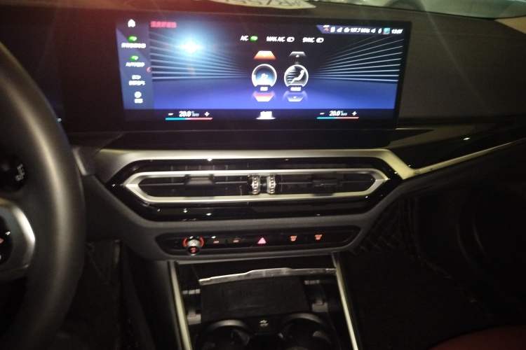 Used BMW i3 2023 eDrive 40 L Midnight Sports Package Audio And AC Panel