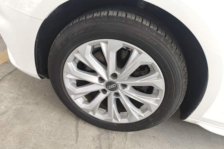 Used Audi A4L 2019 40 TFSI Ambition China VI