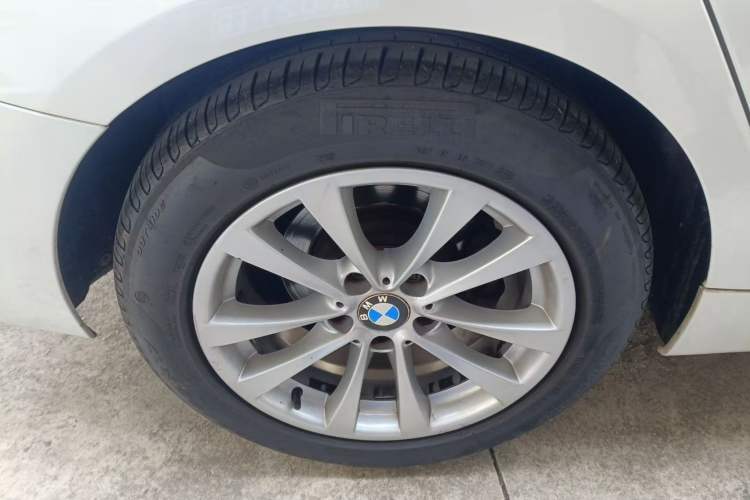 Used BMW 3 Series GT 2013 320i Leading Model
