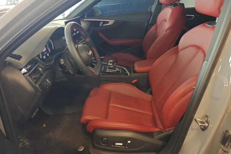 Used Audi A4L 2025 2 Million Units Enjoyment Version 40 TFSI Luxury Dynamic Edition B&O Starry Night Edition Left Front Seat