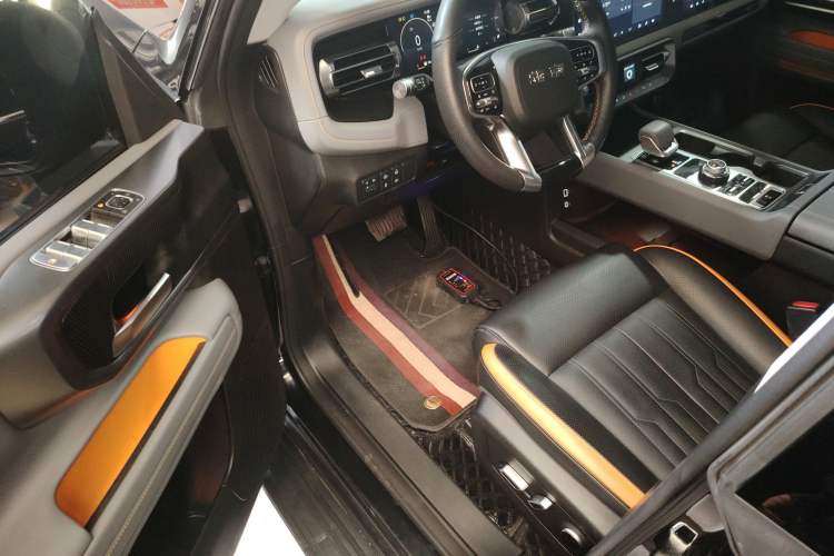 Used BAIC Off-Road BJ40 2024 2.0T All-New Urban Hunter Edition Chivalrous Style