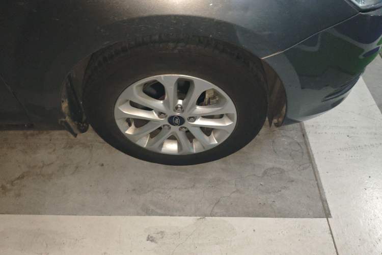 Used Ford Focus 2013 Sedan Classic 1.8L Automatic Millionth Anniversary Edition
