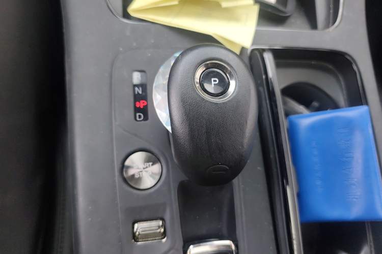 Used GAC Trumpchi M8 2023 Zongshi Series 400T Ultimate Edition Gear Lever