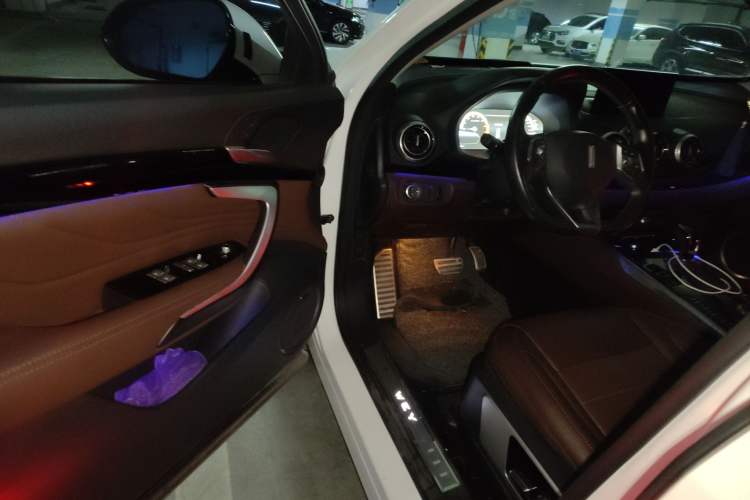 Used Wey VV7 2017 2.0T Flagship Model
