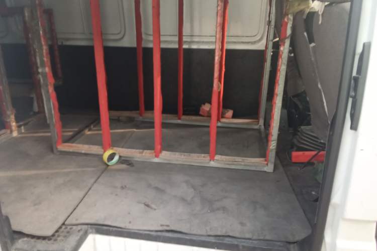 Used JMC Transit 2021 2.8T Space King Standard Version Long Wheelbase Mid-Height Roof Rear Single Tire 3-Seater Diesel China VI Emission Standard JX493
