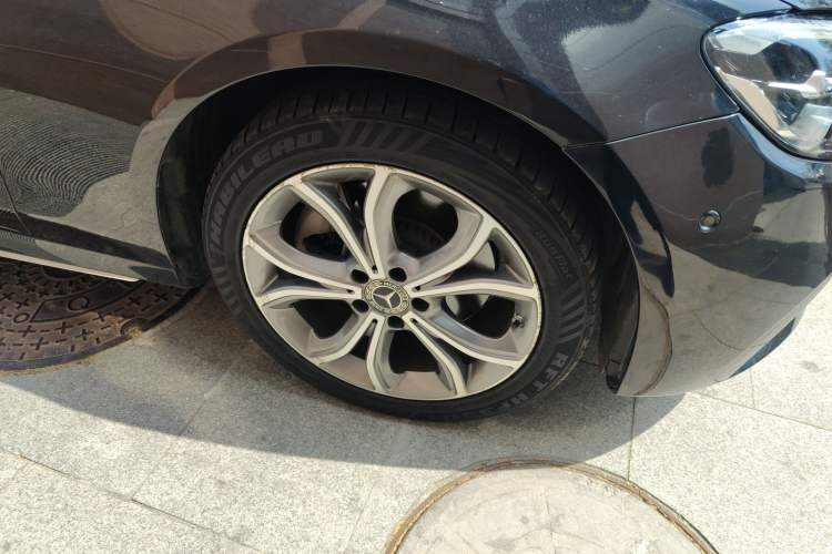 Used Mercedes-Benz E-Class 2021 E 300 L Sporty and Stylish Model