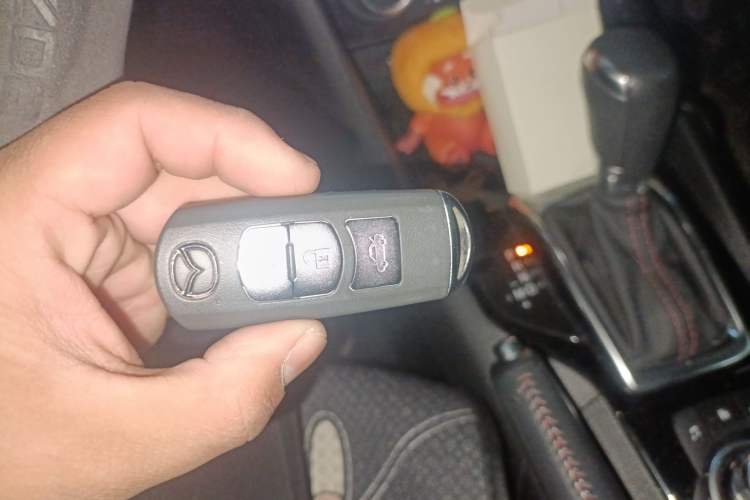 Used Mazda Mazda 3 Axela 2016 Sedan 2.0L Automatic Sport Model