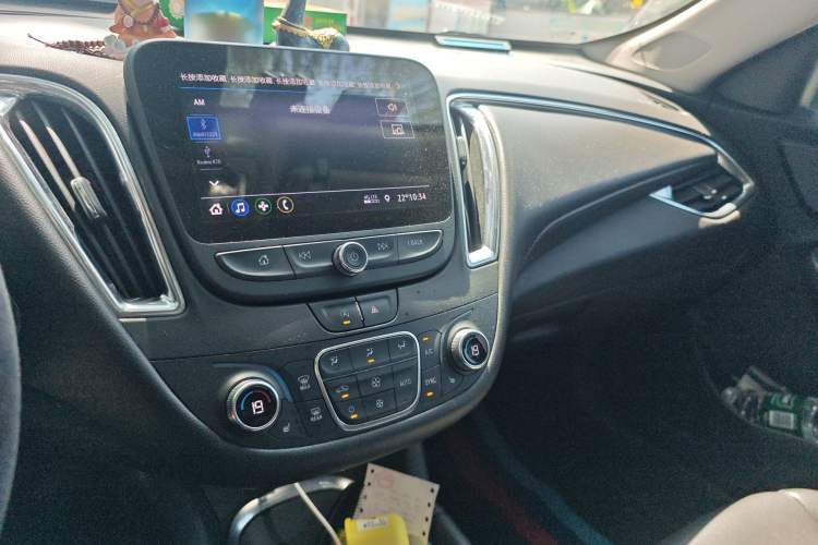 Used Chevrolet Malibu XL 2022 535T Automatic Sport Edition Audio And AC Panel