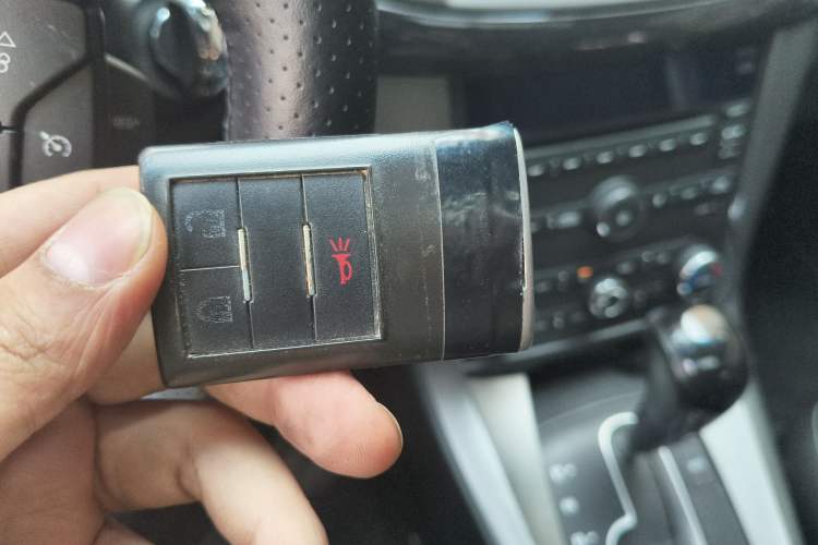 Used Chevrolet Captiva 2015 2.4L 4x4 Flagship Edition 7-Seater