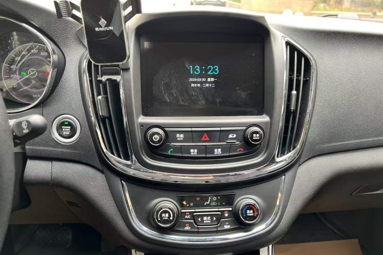 Used Baojun 560 2016 1.8L iAMT Luxury Model
