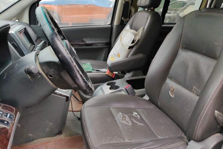 Used FORTHING CM7 2014 2.4L Manual Executive Model
