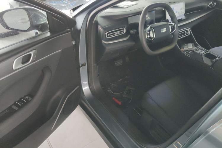 Used Geely Galaxy Stellar 6 2026 Model 125km Free-Style Edition Driver Seat