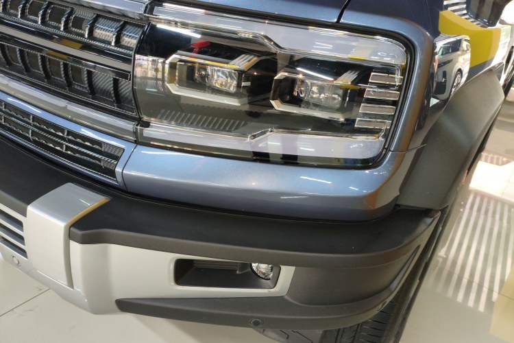 Used Formula Leopard 5 2023 Cloud Ride Flagship Edition
