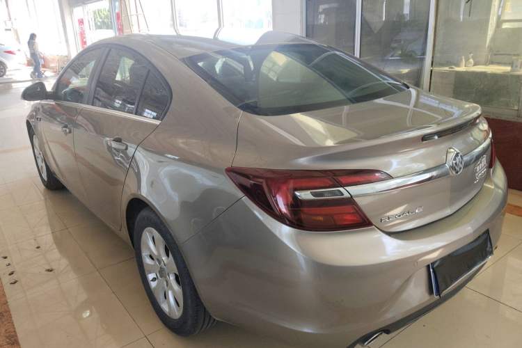 Used Buick Regal 2015 1.6T Leading Technology Model Rear Left 45 Deg