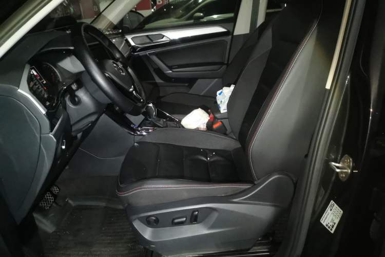 Used Volkswagen Tayron 2019 Teramont Edition 280TSI Two-Wheel Drive Luxury Model China VI Standard Left Front Seat