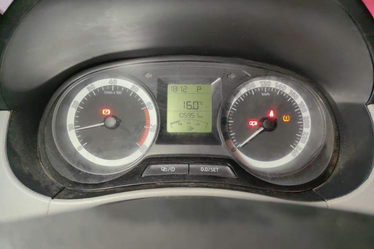 Used Skoda Fabia 2017 1.4L Automatic Car Enjoy Edition
