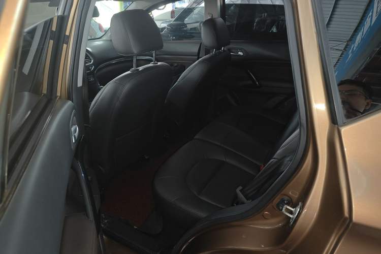 Used GAC Trumpchi GS4 2016 235T Manual Luxury Edition Left Rear Seat