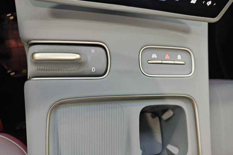 Used Nio ES8 2023 75 kWh Executive Edition
