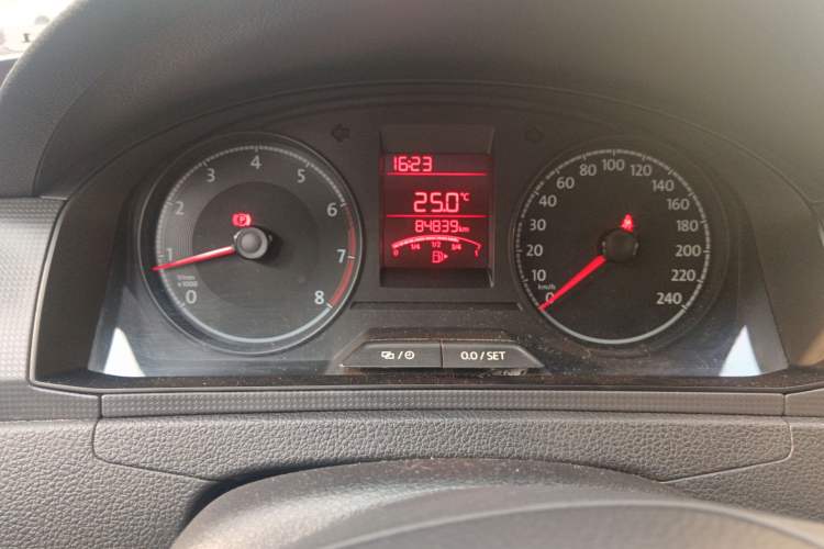 Used Volkswagen Santana 2021 1.5L Manual Fashion Edition Odometer Close Up