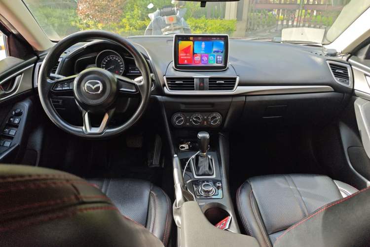 Used Mazda 3 Axela 2017 Sedan 1.5L Automatic Comfort Model Emission Standard China V
