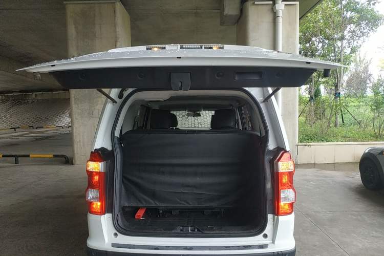 Used CHANGAN OSHAN X70A 2018 1.5L Manual Comfort Model