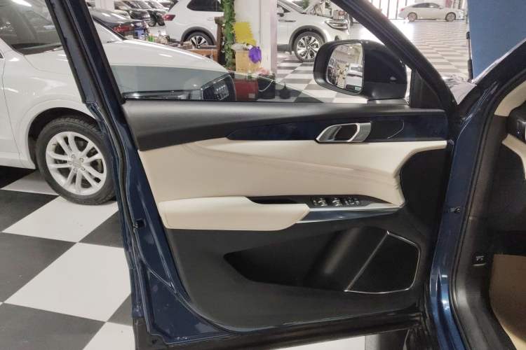 Used Lynk & Co 01 2017 2.0T Two-Wheel Drive Zhaopu Version