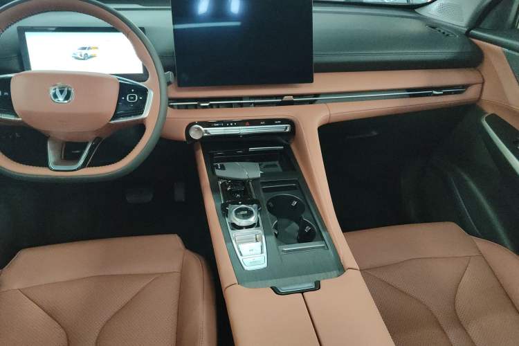 Used Changan CS75 PLUS 2026 Model, Smart Champion Edition 1.5T New Blue Whale Smart Navigation Version
