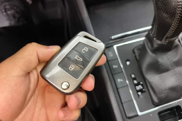 Used Skoda Superb 2016 TSI330 DSG Smart Drive Edition Vehicle Key