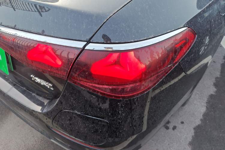 Used Mercedes-Benz E-Class New Energy 2024 E 350 e L Plug-in Hybrid Sedan Right Rear Taillight