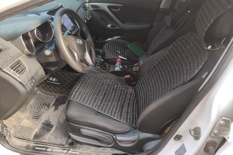 Used Hyundai Elantra (5th Generation / Langdong) 2012 1.6L Manual Leading Model