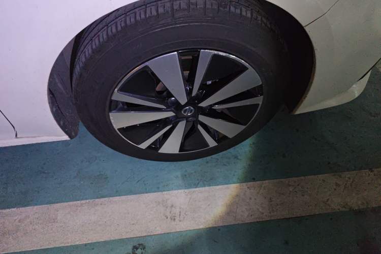 Used Nissan Teana 2021 2.0L XL Comfort Edition Right Front Wheel Hub