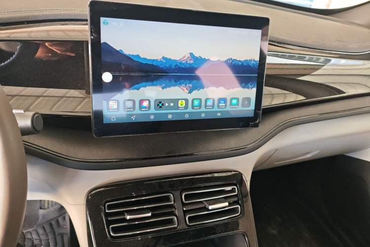 Used BYD Qin PLUS 2024 HONOR Edition DM-i 55KM Leading Model
