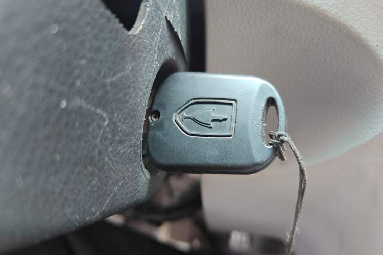 Used Jinbei New Hiace X30L 2016 1.5L Business Edition DLCG14 Vehicle Key