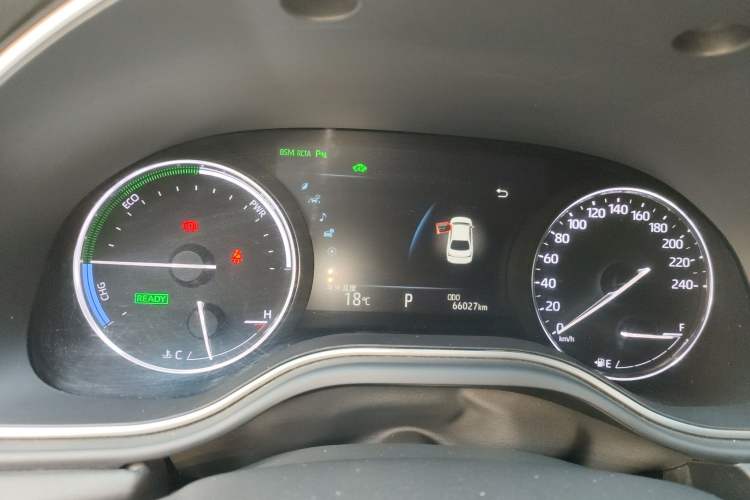 Used Toyota Avalon 2019 Dual-Engine 2.5L XLE Prestige Version China VI Standard