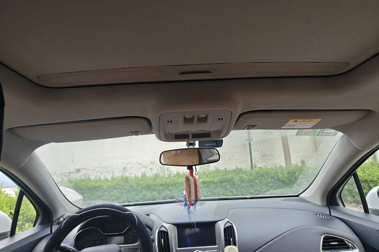 Used Chevrolet Cruze 2017 1.5L Automatic Pioneer Sunroof Edition Headliner