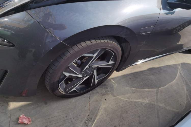 Used Lynk & Co 07 2024 EM-P 126 Long-Range Ultra
