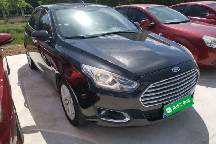 Used Ford Escort 2015 1.5L Manual Fashion Edition
