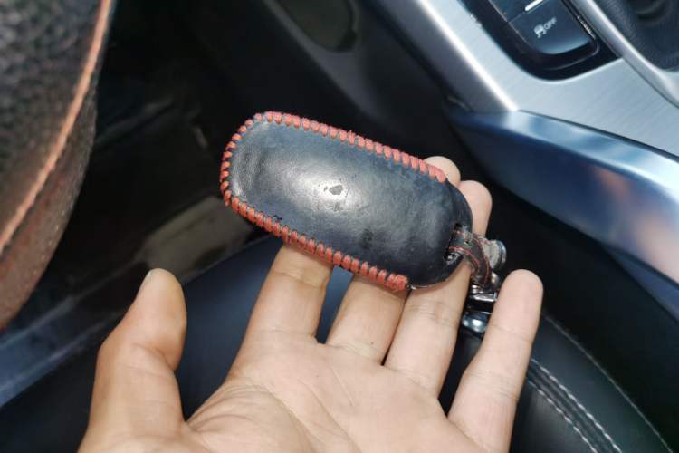 Used Geely Auto Emgrand X7 Sport 2016 2.0L Manual ZhiShang Version Vehicle Key