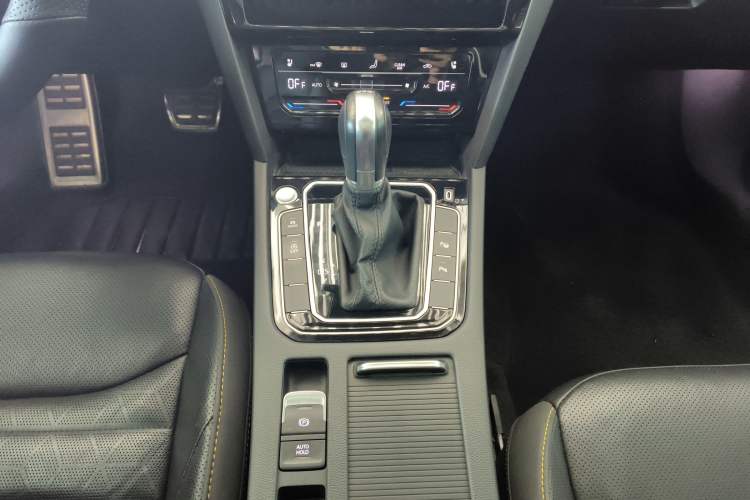 Used Volkswagen FAW-Volkswagen CC 2021 380TSI Striking Edition
