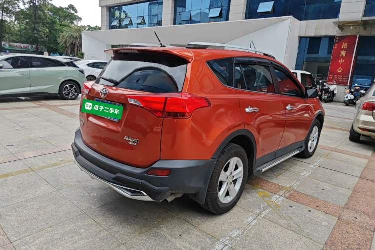 Used Toyota RAV4 2013 2.0L CVT Four-Wheel Drive New Edition