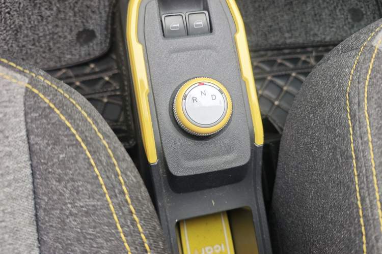 Used Chery QQ Ice Cream 2022 170km Sundae Phosphate Lithium-Ion
