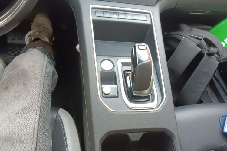 Used Dongfeng Aeolus E70 2023 500 Smart Edition Lithium Iron Phosphate 48.6 kWh 120 kW